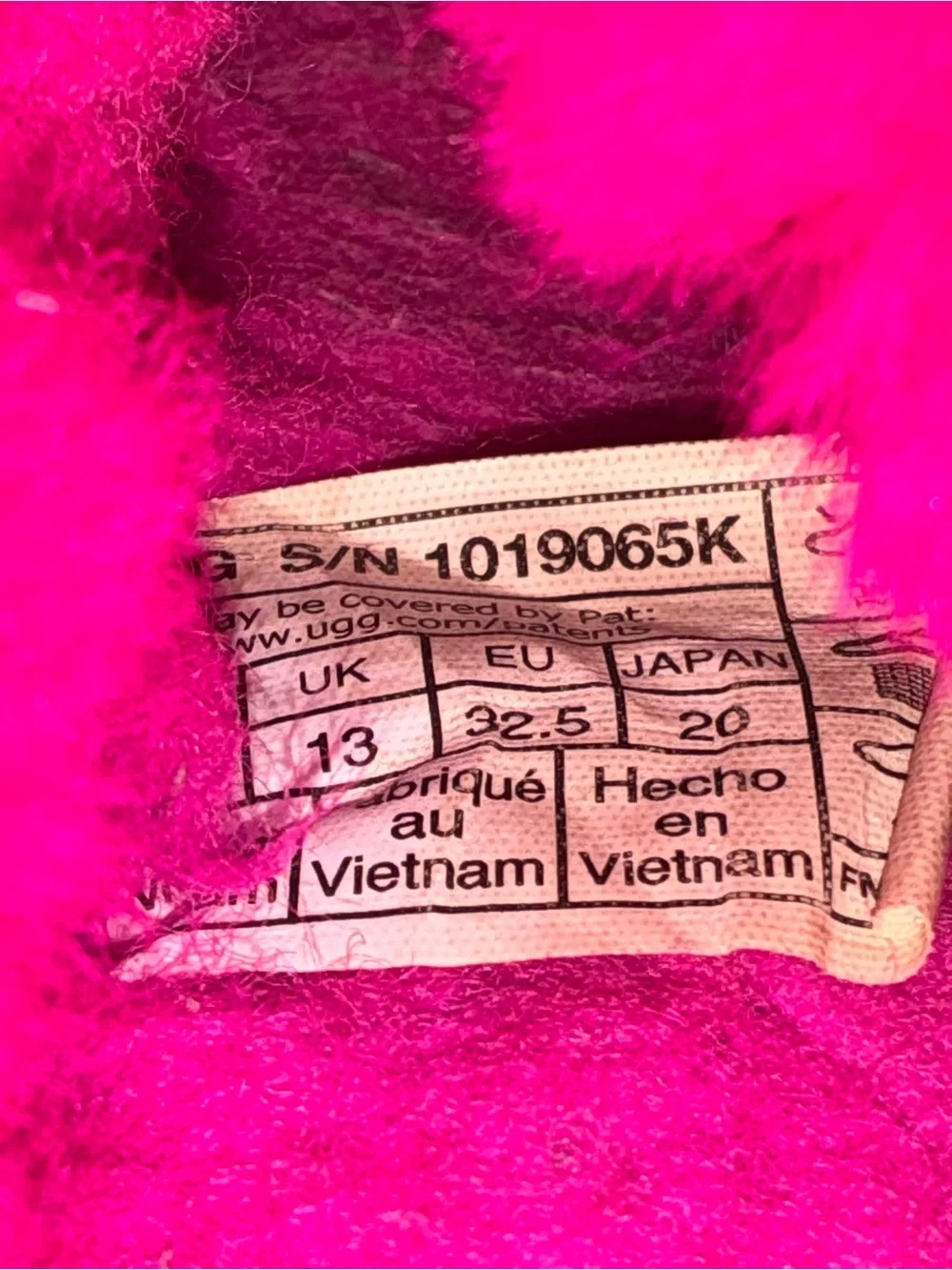 UGG Kids Hot Vibrant Pink Fluffy Slide Slippers Cozy Lounge Y2K Boho Size 1